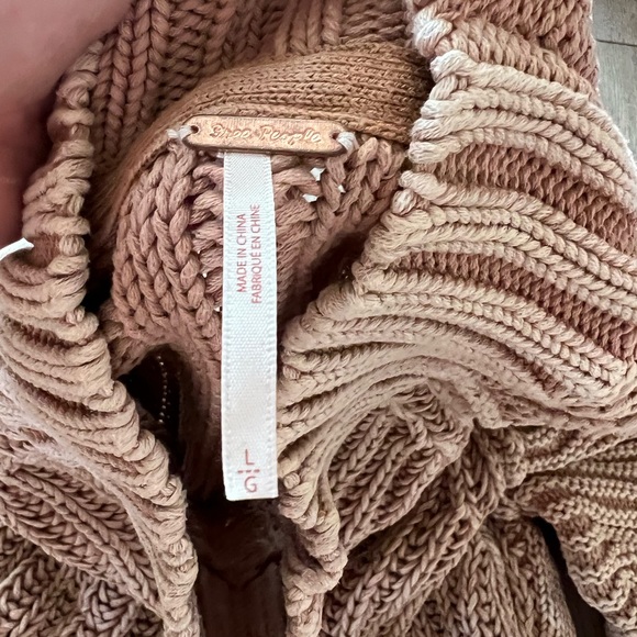 Sweater - Picture 2 of 2